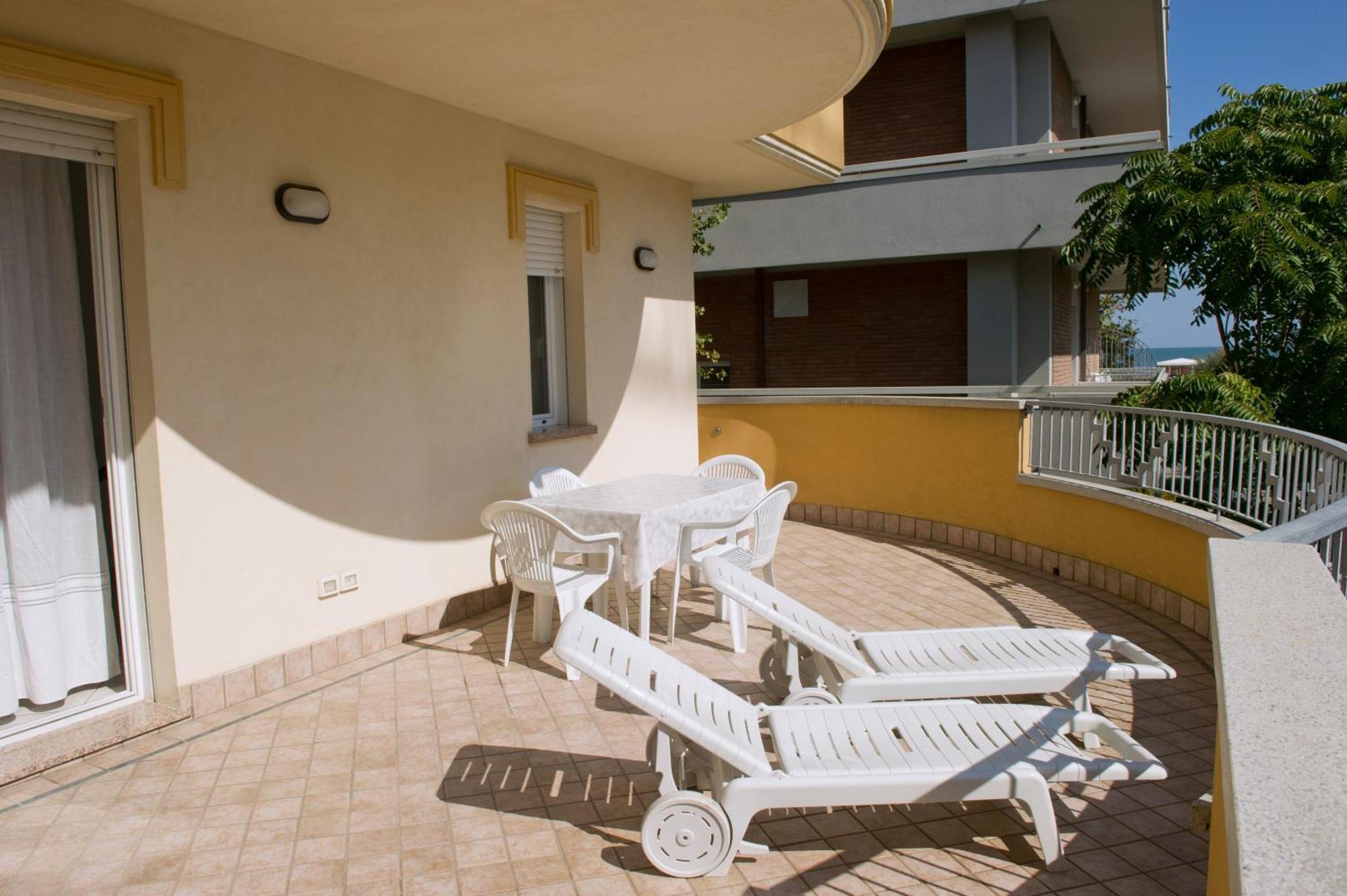 Ferienwohnung Residenza Raggio Riccione Exterior foto